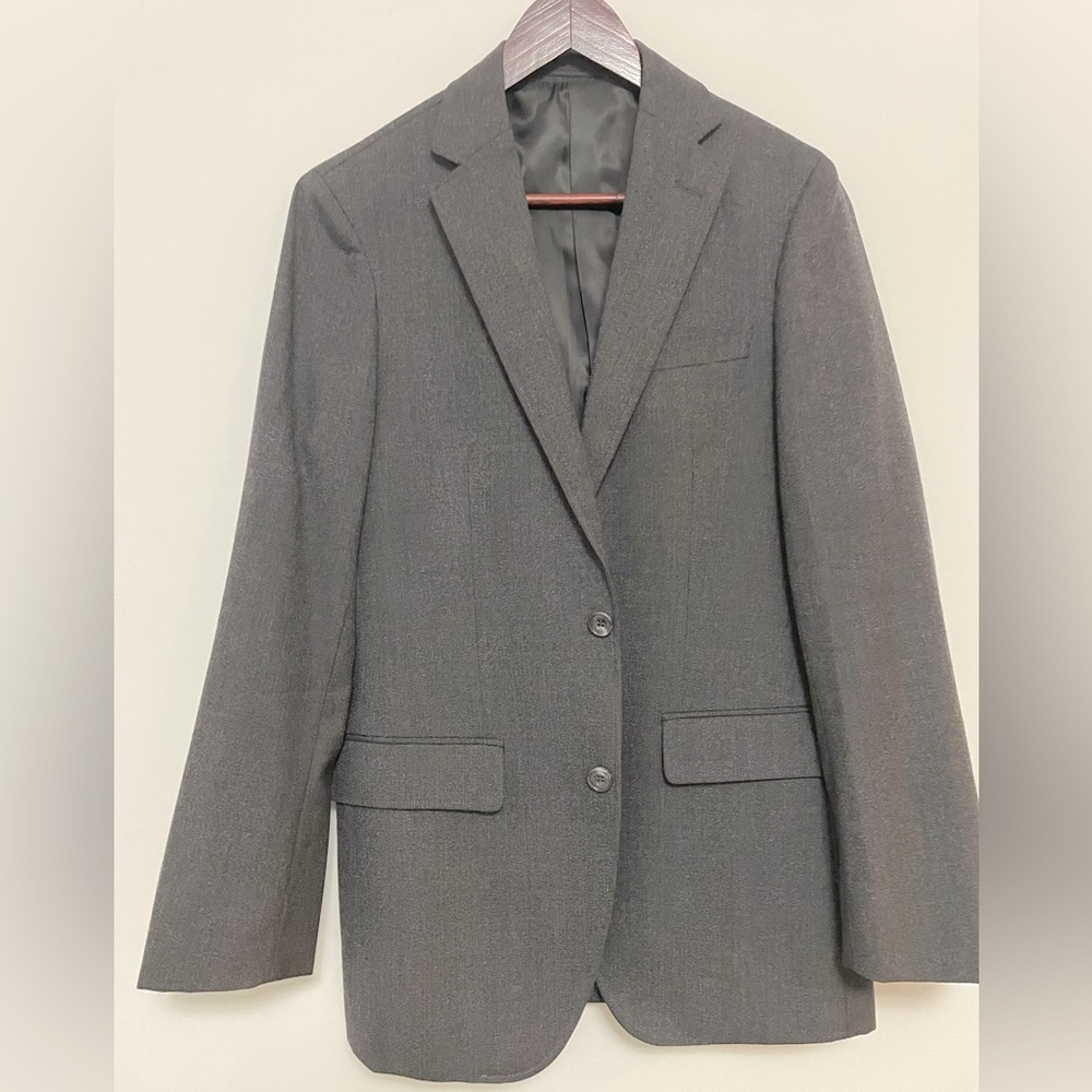 Massimo Men’s Dark Gray Suit Slim Size: 36R